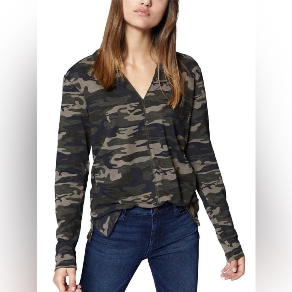 Women’s Camo Sanctuary Long Sleeve Shirt | Medium